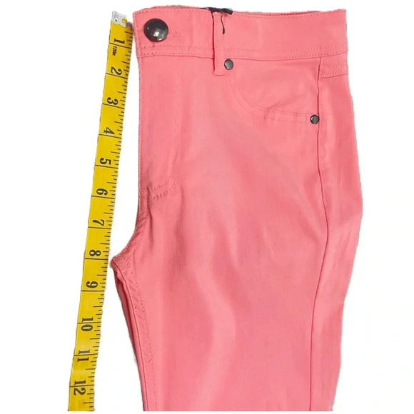 ACTIVE USA Women's Jeans Size Large, Coral Pink Very Stretchy/ Soft Material - Picture 10 of 11